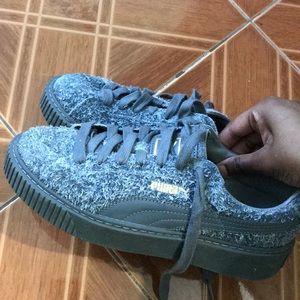 Grey fringe puma sneakers